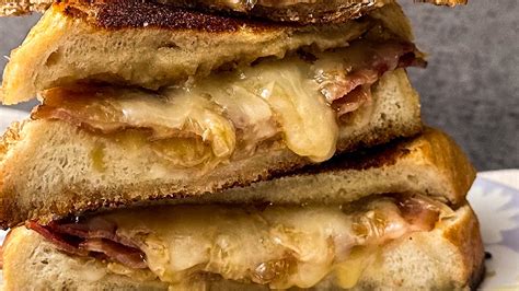 Bacon Jam And Gouda Grilled Cheese