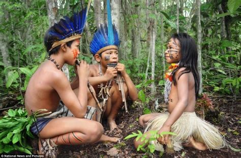 A world away from Rio’s beaches: The amazing images of Amazon tribe ...