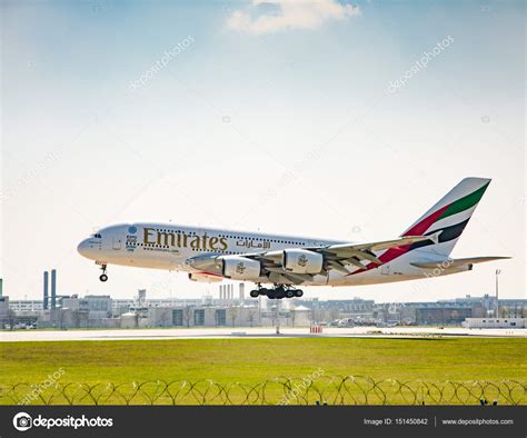 Airbus A380 Landing