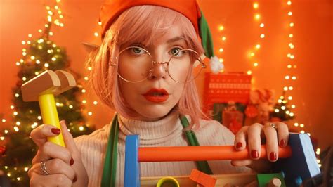 ASMR ELFA SANTA CLAUS TE ARREGLA Y TE PREPARA Eres Un Juguete Asmr