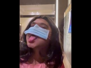 インドのクロスドレッサー Sissy彼女のトゥーンと遊んであなたをなめる Pornhub Gay