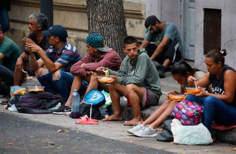 Cuánto necesita una familia tipo para no ser pobre en Argentina El