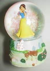 Disney Snowglobes Collectors Guide Snow White Snowglobe