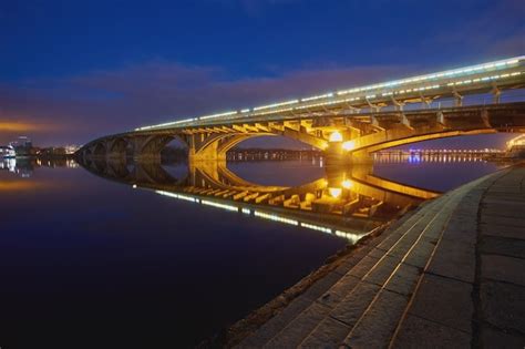 Premium Photo | Kyiv metro bridge in the evening