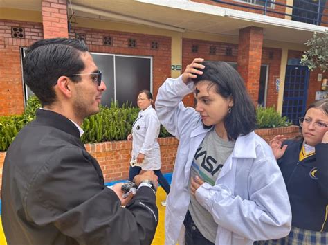 Miércoles de Ceniza en el Liceo Lunita Liceo Lunita de Chía