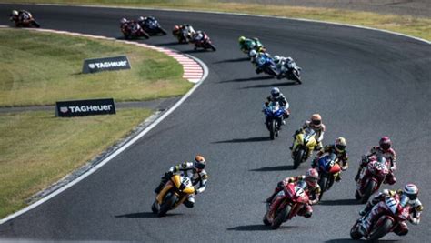 La Course S Moto Heures Du Mans T L Loisirs