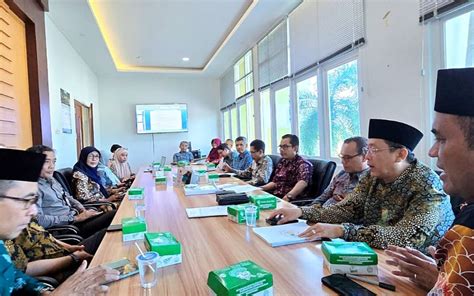 RAPAT EVALUASI PENILAIAN MAHASISWA BARU DAN PERSIAPAN SOSIALISASI