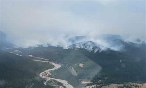 Banff National Park fire is spreading due to dry, windy weather ...