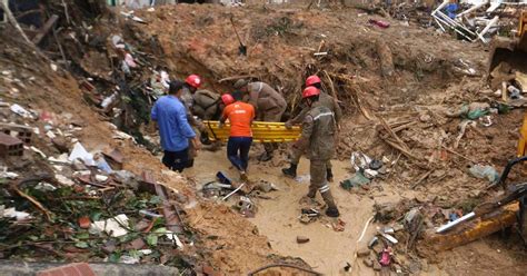 Sobe para 120 o número de mortos pelas chuvas em Pernambuco