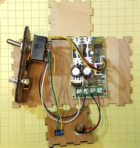 Build An Inexpensive Model Train Power Controller