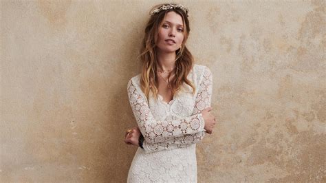 French label Sézane launches a new bridal collection Vogue France