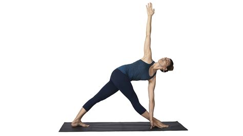 6 Steps To Master Parivrtta Trikonasana Revolved Triangle Pose