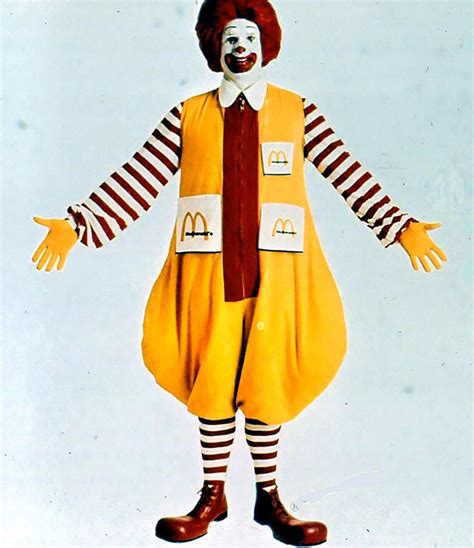 Heres How Ronald Mcdonald Looked In Early 1971 Notice The Vertical