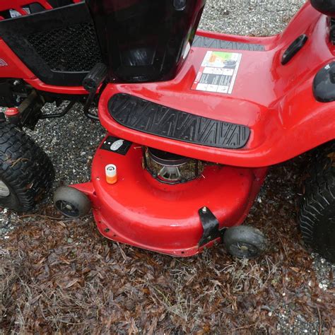 Lot 206 Craftsman T2200 Turn Tight 42 In Deck Riding Lawn Mower Norcal Online Estate Auctions