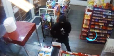 Police Release Photo Of Suspect In Convenience Store Robbery Citynews