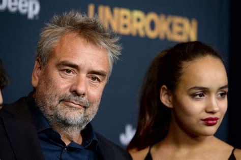 Photo Luc Besson et sa fille Thalia lors de la première d Invincible