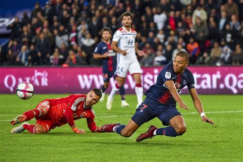 Foot OL PSG Lopes de l OL à Paris Riolo se pince pour y croire