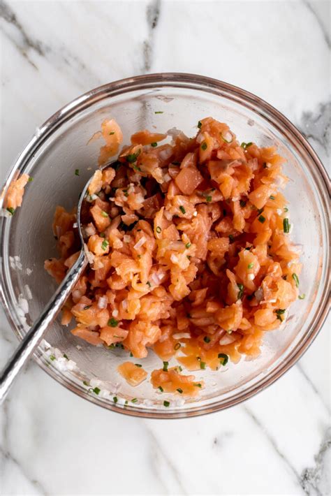 How To Make Smoked Salmon Tartare Cooking With Cocktail Rings