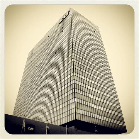 Arne Jacobsen - SAS | Arne jacobsen architecture, Arne jacobsen, Danish ...