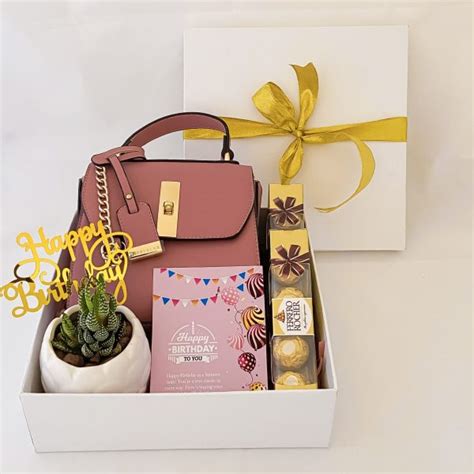 Best Gifts For Sister On Her Birthday | Online Gift Ideas