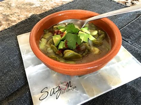 Sopa De Nopal Y Habas Frescas Sopa De Nopales Caldo De Pollo Casero