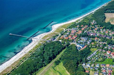 Ostseebad Wustrow aus der Vogelperspektive Küsten Landschaft am