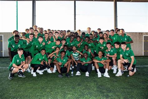 Rapper T Rex Visitou A Academia E Recebeu Uma Camisola Do Sporting