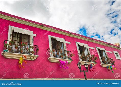 Oaxaca, Scenic Old City Streets and Colorful Colonial Buildings in ... 