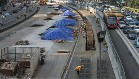 MRT Kerjakan Konstruksi Dinding Stasiun Bawah Tanah Aktual