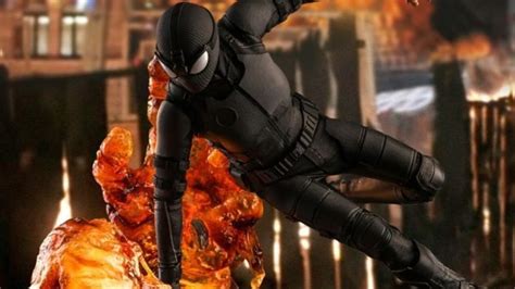 Hot Toys Revela Figura Do Homem Aranha Traje Furtivo