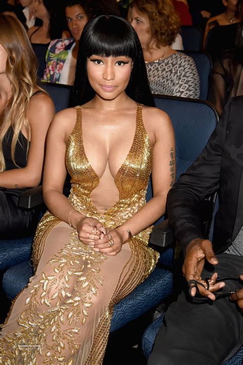 NICKI MINAJ at MTV Video Music Awards 2015 in Los Angeles – HawtCelebs