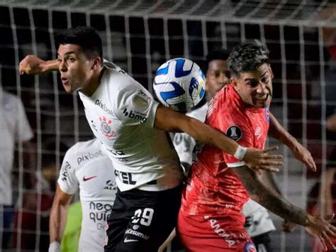 Empate Sem Gols Marca Disputa Entre Corinthians E Time Argentino Na