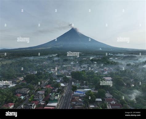 Mayon Eruption 2023 Hi Res Stock Photography And Images Alamy