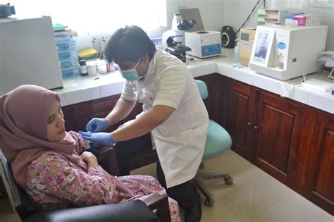 Di Puskesmas Ini Ibu Hamil Wajib Periksa Laboratorium Kesehatan