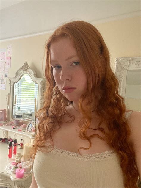 Pin By Neil Hinckley On Red Heads Blonde Green Eyes Red Hair
