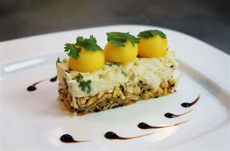 Crabe Fondant Citronné à La Coriandre Mangue Et Noix De Cajou