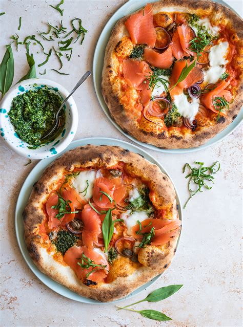 Pizza Salmone Pizza Mit B Rlauch Und Ger Uchertem Wildlachs