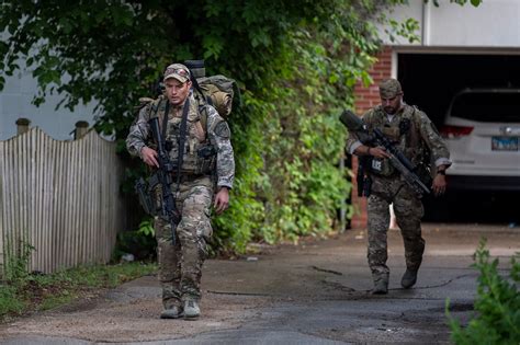 États Unis Le Suspect De La Fusillade Lors Dun Défilé Du 4 Juillet