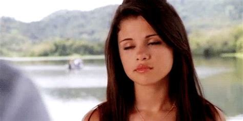 Princess Protection Program: Selena Gomez Gifs | Selena gomez, Selena ...