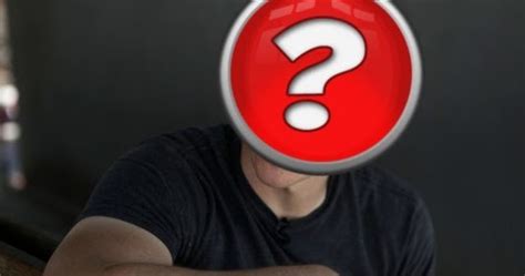 All is Gossip Πασίγνωστος παρουσιαστής αποκάλυψε πως είναι gay