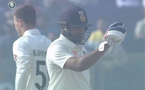 Rohit Sharma Makes Appreciative Gesture To Kl Rahul After He Plays Eye