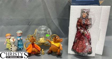 Lady Tremaine Figure Gus And Jaq Figures Anne Elsa And Olaf Wooden