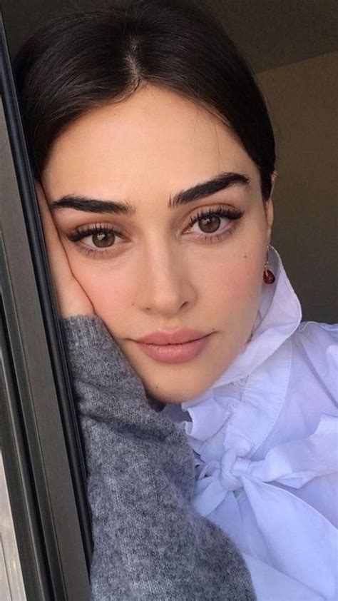 Pin By Fan Dünyası On Esra BİlgİÇ ‿ Makeup Looks Eyeliner Looks