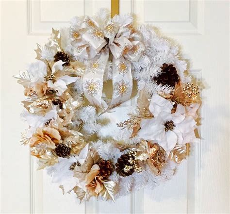 Holiday Wreath Christmas Wreath White-Gold by CoastToOccasion