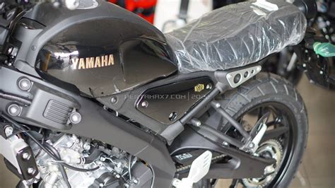 Body Kiri Yamaha Xsr Metallic Black Elegance Terbaru