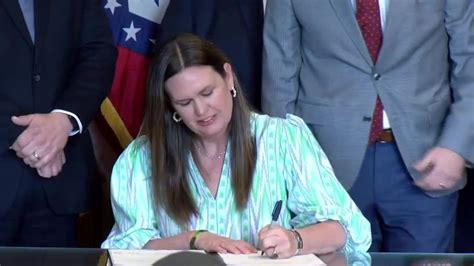 Gov Sarah Huckabee Sanders Signs Tax Cut Bill In Arkansas Kark