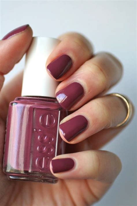 17 Extravagant Mauve Nails You Are Going To Love