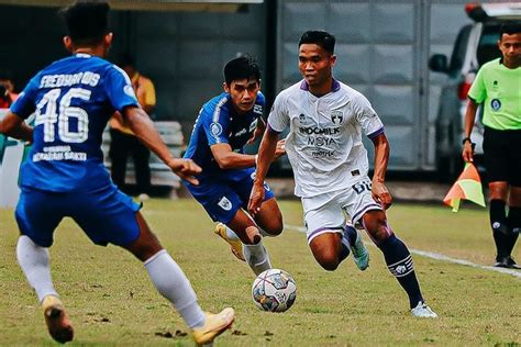 Resmi Persita Tunjuk Mantan Pemainnya Jadi Pelatih Gantikan Alfredo