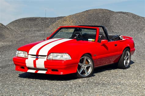 1992 Ford Mustang Convertible Red White Stripes Egeland 01 Front