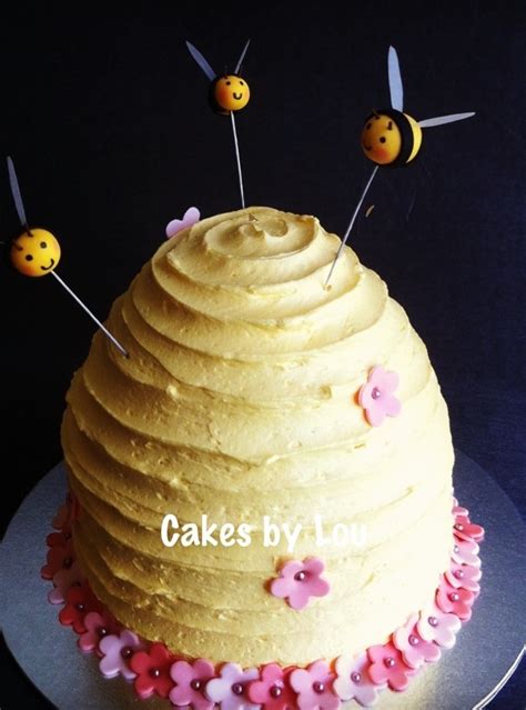 Bee Hive Cake White Chocolate Mud Cake With Vanilla Buttercream And